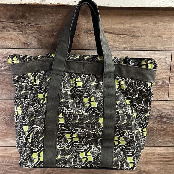 Gravis IV Vintage Canvas Tote Bag, Large, Black and Green Cobra Print - Picture 4 of 6